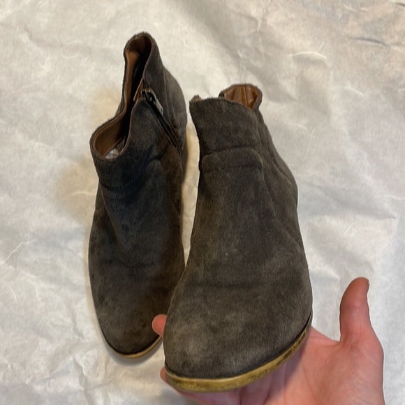 Lucky Brand Suede Chelsea Dusters 1 1/2”heel - Picture 3 of 11